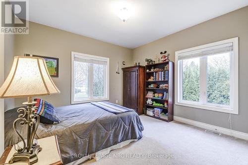 693 Line 3 Road, Niagara-On-The-Lake, ON - Indoor Photo Showing Bedroom