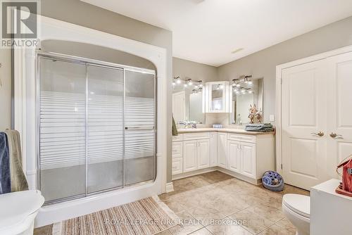 693 Line 3 Road, Niagara-On-The-Lake, ON - Indoor Photo Showing Bathroom