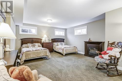 693 Line 3 Road, Niagara-On-The-Lake, ON - Indoor Photo Showing Bedroom