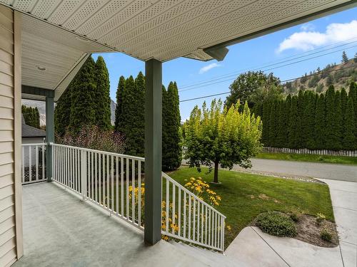 384 Melrose Place, Kamloops, BC - Outdoor With Deck Patio Veranda With Exterior