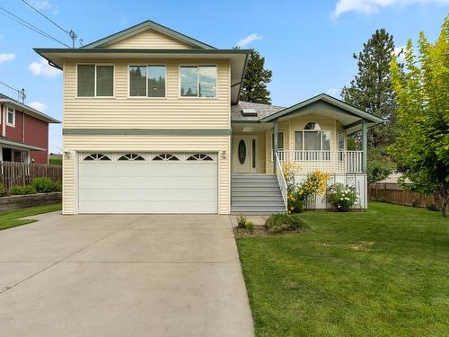 384 Melrose Place, Kamloops, BC - Outdoor With Deck Patio Veranda