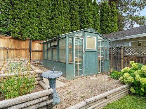 384 Melrose Place, Kamloops, BC - Outdoor With Exterior