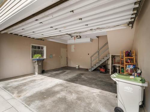 384 Melrose Place, Kamloops, BC - Indoor Photo Showing Garage