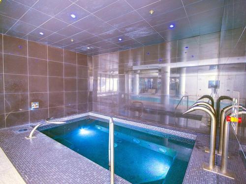 Piscine - 522-1000 Rue Ottawa, Montréal (Le Sud-Ouest), QC - Indoor Photo Showing Other Room With In Ground Pool