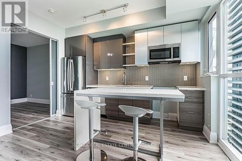 2611 - 33 Shore Breeze Drive, Toronto (Mimico), ON - Indoor Photo Showing Kitchen With Upgraded Kitchen