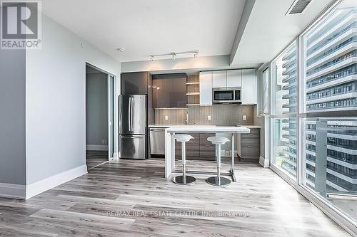 2611 - 33 Shore Breeze Drive, Toronto (Mimico), ON - Indoor Photo Showing Kitchen