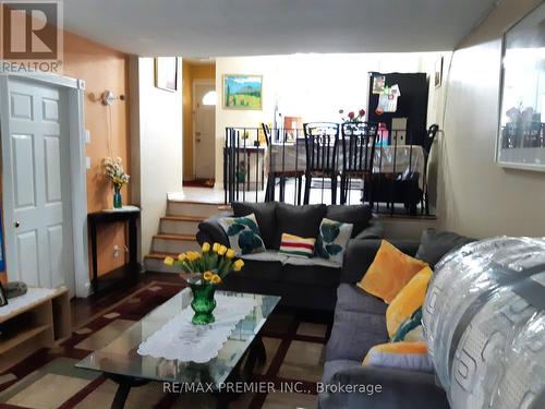 7 - 61 Driftwood Avenue, Toronto (Glenfield-Jane Heights), ON - Indoor Photo Showing Living Room