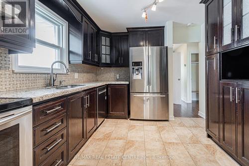 24 Duncairn Drive, Toronto (Princess-Rosethorn), ON - Indoor Photo Showing Kitchen With Upgraded Kitchen