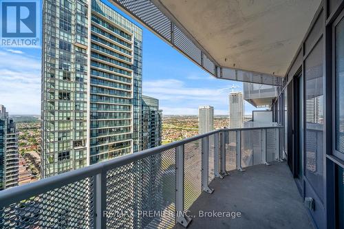 3501 - 4065 Confederation Park, Mississauga (City Centre), ON - Outdoor With Exterior