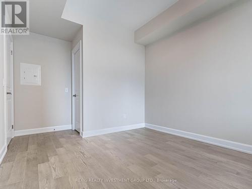 818 - 3220 William Coltson Avenue, Oakville, ON - Indoor Photo Showing Other Room