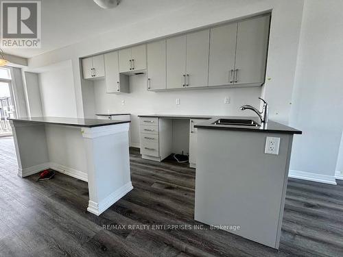 28 - 155 Equestrian Way, Cambridge, ON - Indoor Photo Showing Kitchen With Double Sink