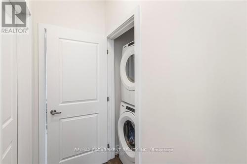 19 - 261 Skinner Road, Hamilton (Waterdown), ON - Indoor Photo Showing Laundry Room