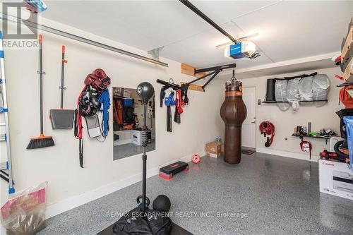 19 - 261 Skinner Road, Hamilton (Waterdown), ON - Indoor Photo Showing Garage