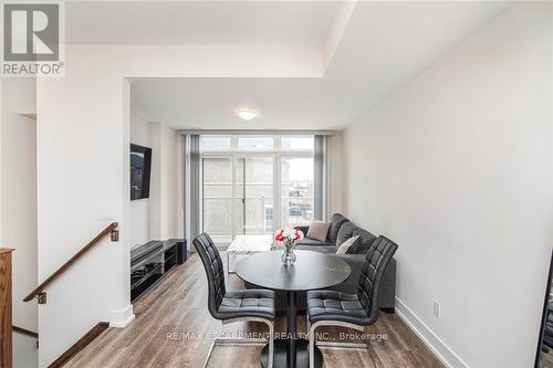 19 - 261 Skinner Road, Hamilton (Waterdown), ON - Indoor Photo Showing Dining Room