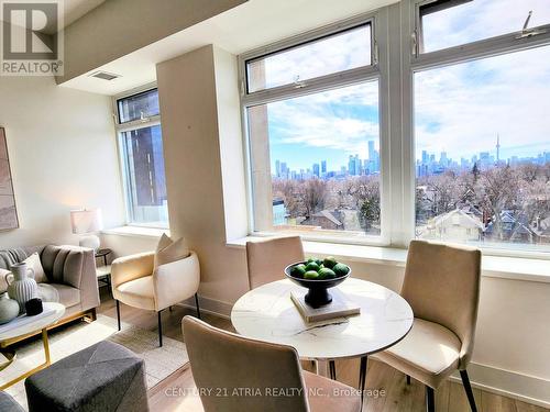 616 - 111 St Clair Avenue W, Toronto (Yonge-St. Clair), ON - Indoor Photo Showing Dining Room