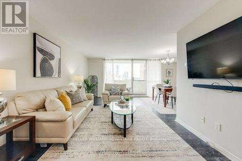 716 - 5 Massey Square, Toronto (Crescent Town), ON - Indoor Photo Showing Living Room