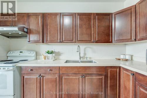 716 - 5 Massey Square, Toronto (Crescent Town), ON - Indoor Photo Showing Kitchen