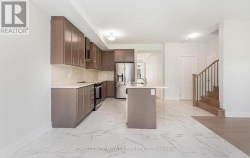 80 Marlene Johnston Drive, East Gwillimbury (Holland Landing), ON - Indoor Photo Showing Kitchen