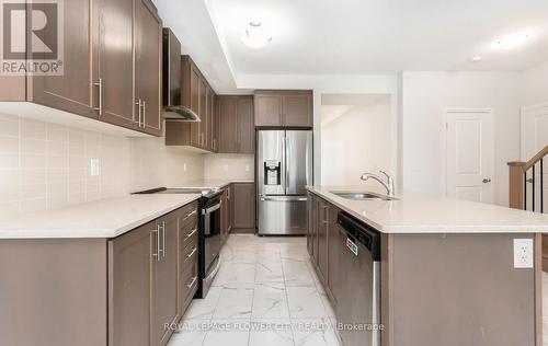 80 Marlene Johnston Drive, East Gwillimbury (Holland Landing), ON - Indoor Photo Showing Kitchen With Upgraded Kitchen