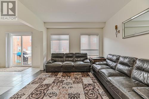 21 Maynada Road, Brampton (Northwest Brampton), ON - Indoor Photo Showing Living Room