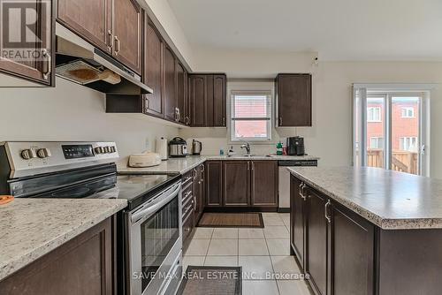 21 Maynada Road, Brampton (Northwest Brampton), ON - Indoor Photo Showing Kitchen With Stainless Steel Kitchen With Double Sink