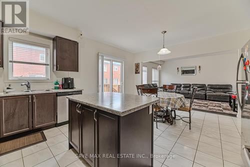 21 Maynada Road, Brampton (Northwest Brampton), ON - Indoor Photo Showing Kitchen With Double Sink