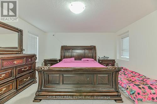 21 Maynada Road, Brampton (Northwest Brampton), ON - Indoor Photo Showing Bedroom