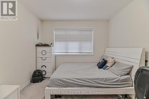 21 Maynada Road, Brampton (Northwest Brampton), ON - Indoor Photo Showing Bedroom