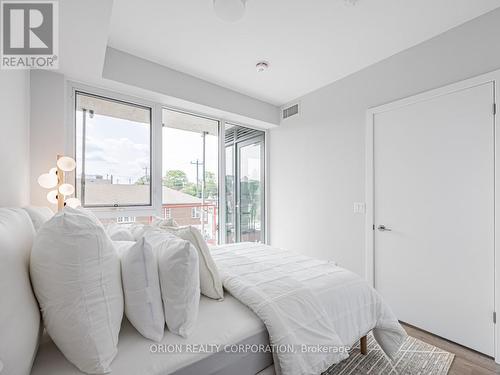 220 - 201 Brock Street S, Whitby (Downtown Whitby), ON - Indoor Photo Showing Bedroom