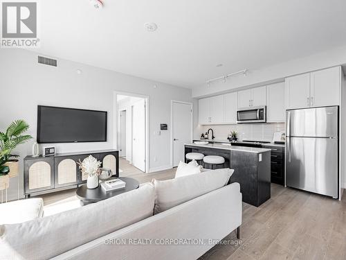 220 - 201 Brock Street S, Whitby (Downtown Whitby), ON - Indoor Photo Showing Kitchen With Stainless Steel Kitchen