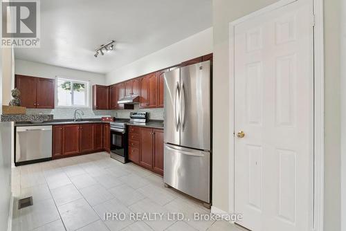 13 Black Cherry Crescent, Barrie (Holly), ON - Indoor Photo Showing Kitchen