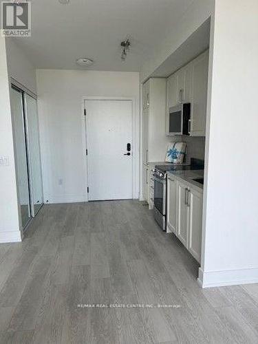 615 - 2450 Old Bronte Road, Oakville (Palermo West), ON - Indoor Photo Showing Kitchen