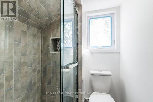 1411 Hwy 56, Hamilton, ON - Indoor Photo Showing Bathroom