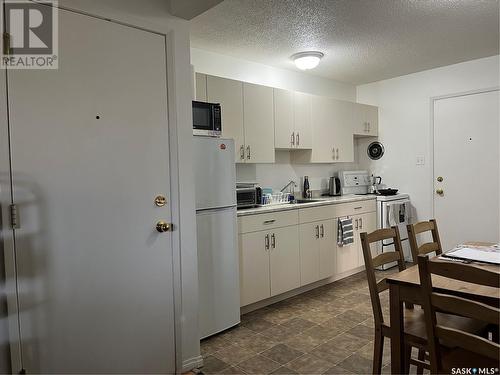 533 27Th Street E, Prince Albert, SK - Indoor Photo Showing Kitchen