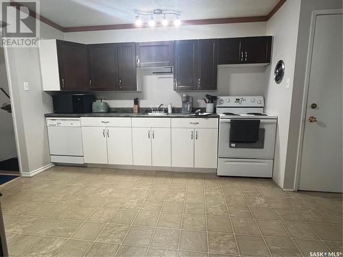 533 27Th Street E, Prince Albert, SK - Indoor Photo Showing Kitchen