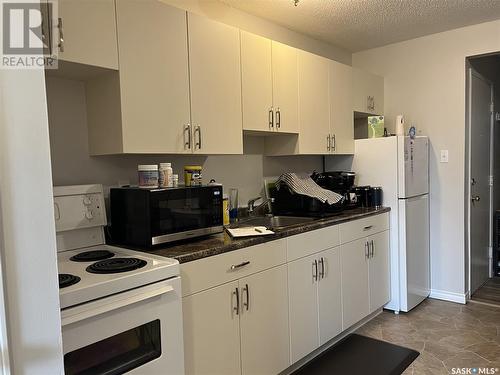 533 27Th Street E, Prince Albert, SK - Indoor Photo Showing Kitchen