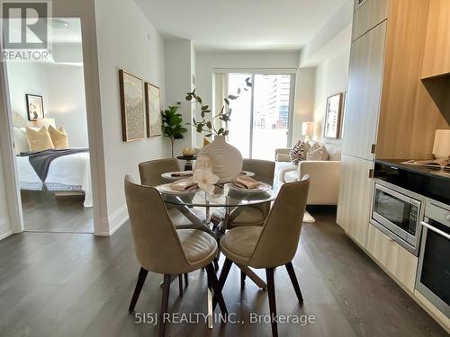 1005 - 101 Erskine Avenue, Toronto (Mount Pleasant West), ON - Indoor Photo Showing Dining Room