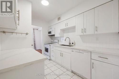 1503 - 1350 York Mills Road, Toronto (Parkwoods-Donalda), ON - Indoor Photo Showing Kitchen