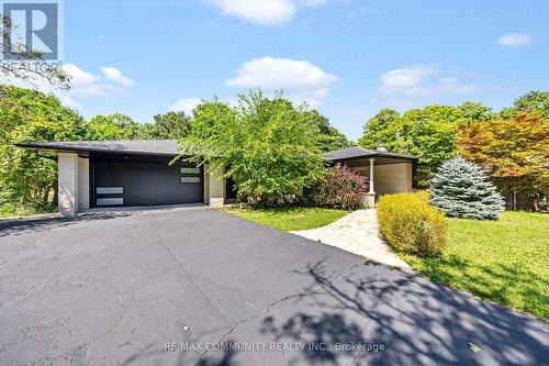 20 Restwell Crescent, Toronto (Bayview Village), ON - Outdoor