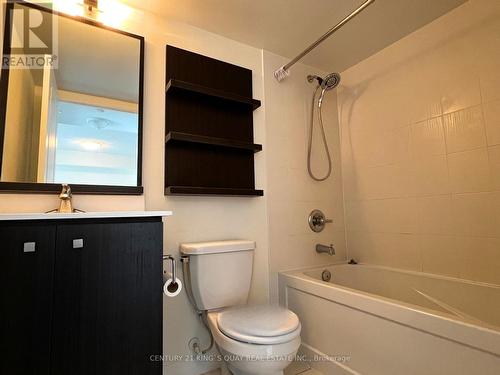 2108 - 275 Yorkland Road E, Toronto (Henry Farm), ON - Indoor Photo Showing Bathroom