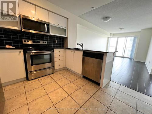 2108 - 275 Yorkland Road E, Toronto (Henry Farm), ON - Indoor Photo Showing Kitchen