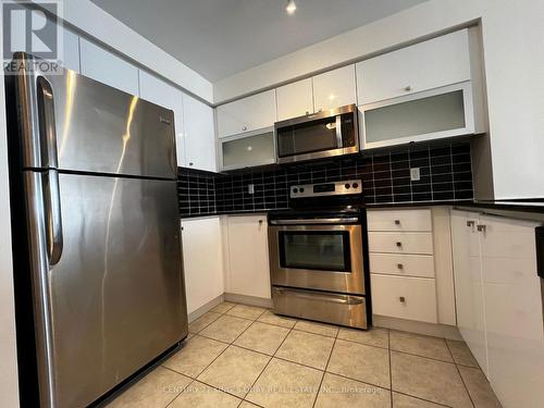 2108 - 275 Yorkland Road E, Toronto (Henry Farm), ON - Indoor Photo Showing Kitchen