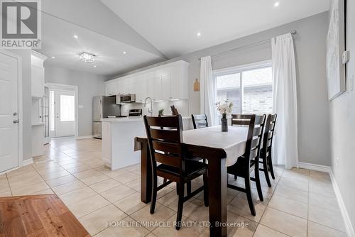 46 Irwin Crescent, New Tecumseth (Alliston), ON - Indoor Photo Showing Dining Room