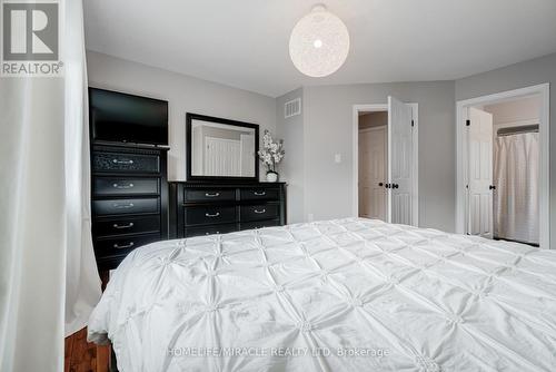 46 Irwin Crescent, New Tecumseth, ON - Indoor Photo Showing Bedroom