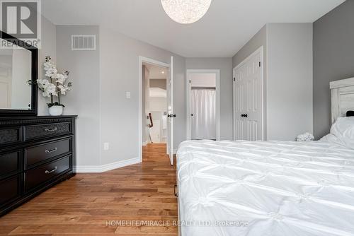 46 Irwin Crescent, New Tecumseth (Alliston), ON - Indoor Photo Showing Bedroom