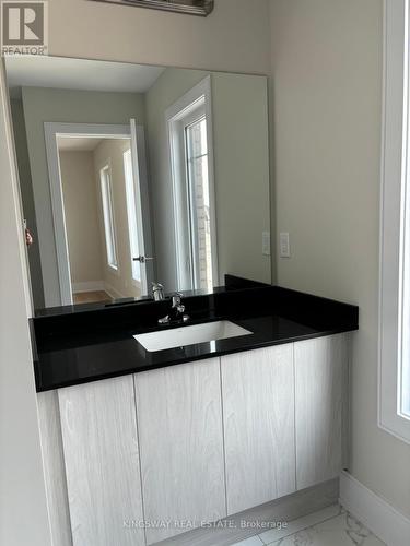 2208 Greg Gemmell Way, Innisfil (Churchill), ON - Indoor Photo Showing Bathroom