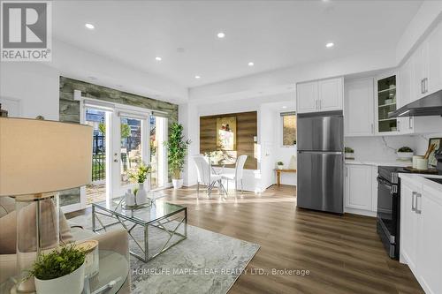 125 - 3050 Erin Centre Boulevard, Mississauga (Churchill Meadows), ON - Indoor Photo Showing Kitchen