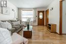 32 57Th Street S, Wasaga Beach, ON  - Indoor Photo Showing Living Room 