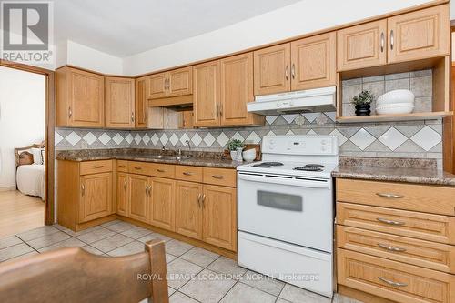 32 57Th Street S, Wasaga Beach, ON - Indoor Photo Showing Kitchen