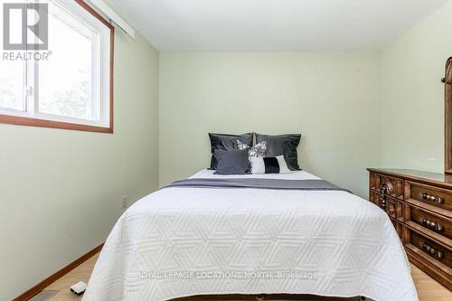 32 57Th Street S, Wasaga Beach, ON - Indoor Photo Showing Bedroom